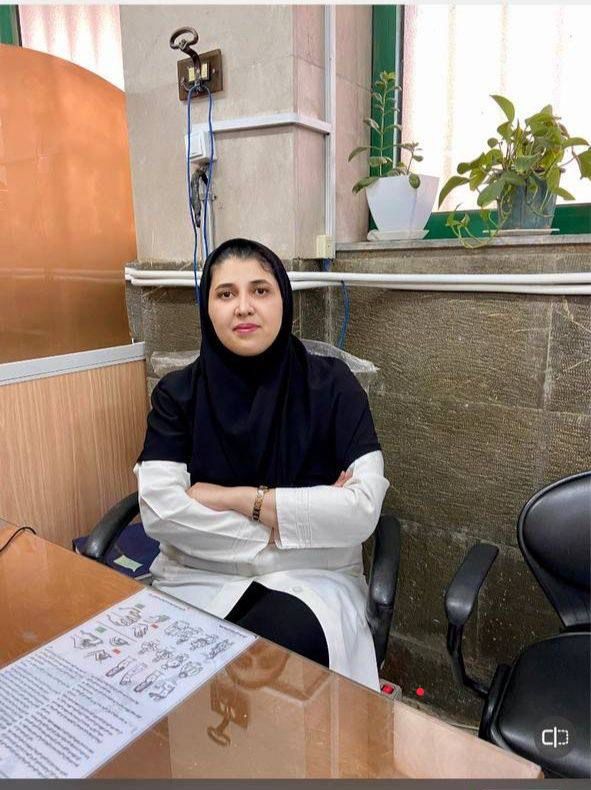 فیزیوتراپیست نیلوفر حافظی فاتح